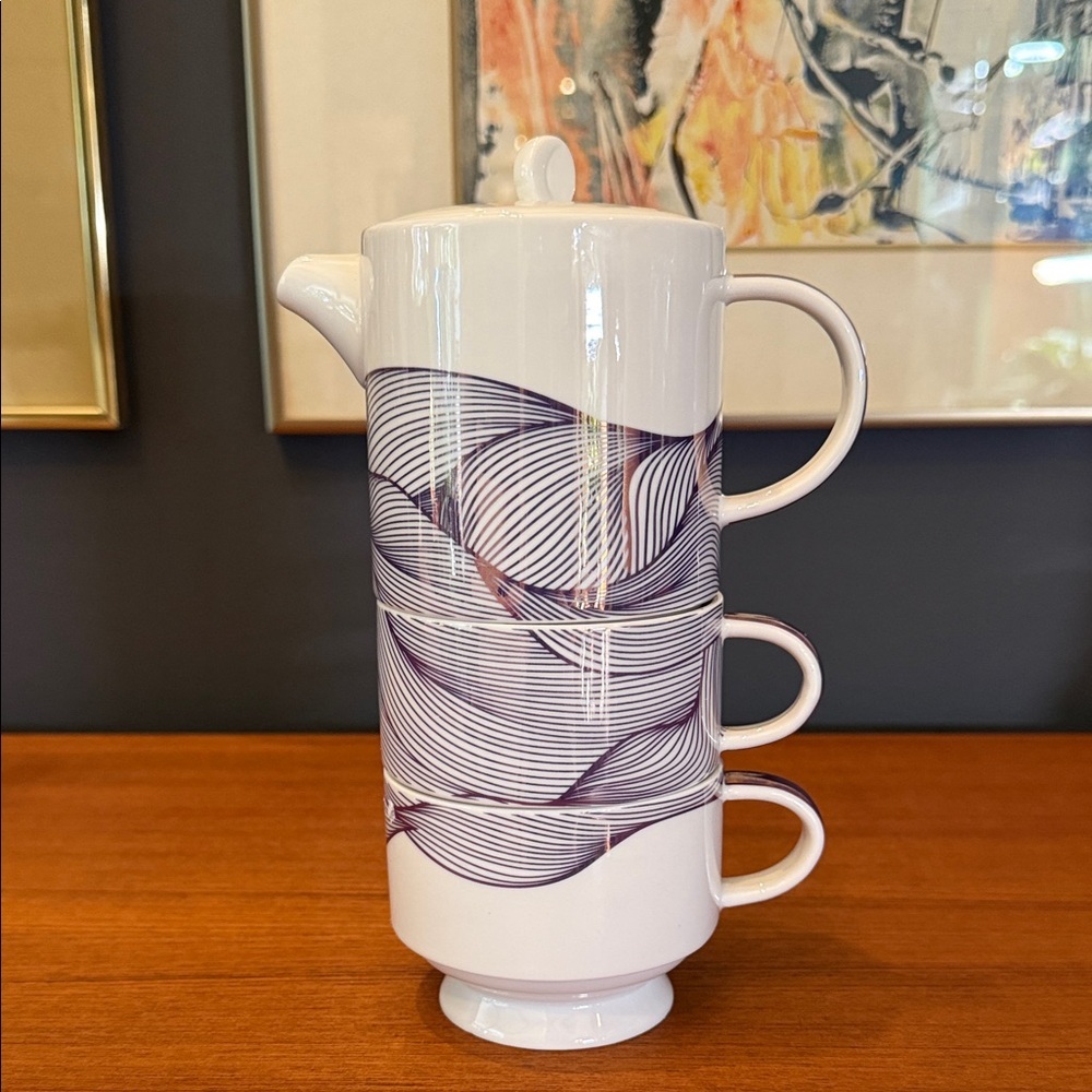 Elegant Davidstea White and Purple Stacked Teapot Set